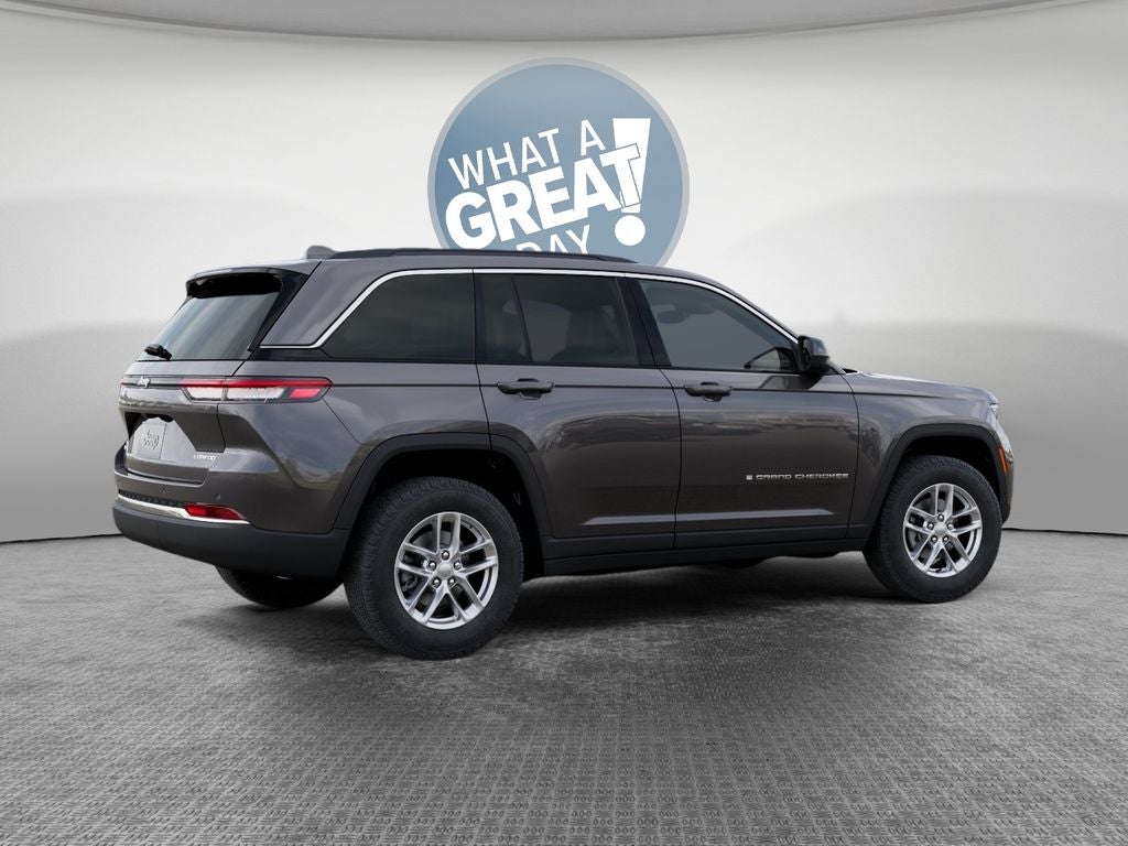 2026 Jeep Grand Cherokee Laredo