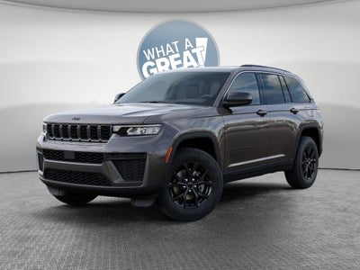 2026 Jeep Grand Cherokee Laredo Altitude