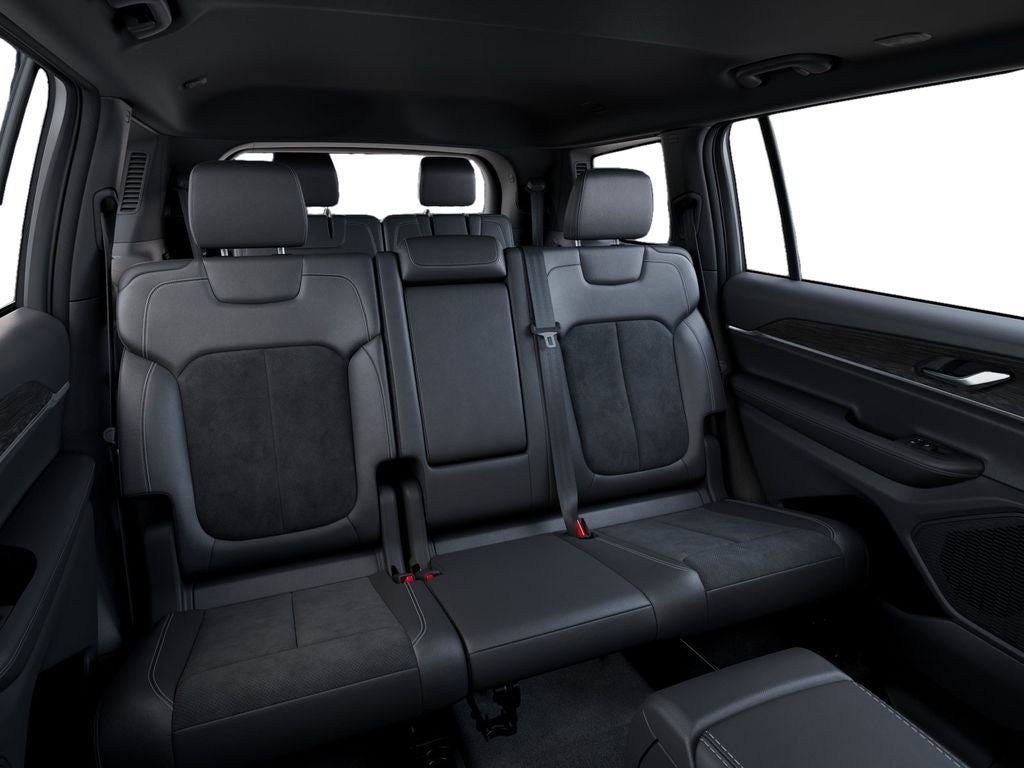 2026 Jeep Grand Cherokee L Laredo Altitude
