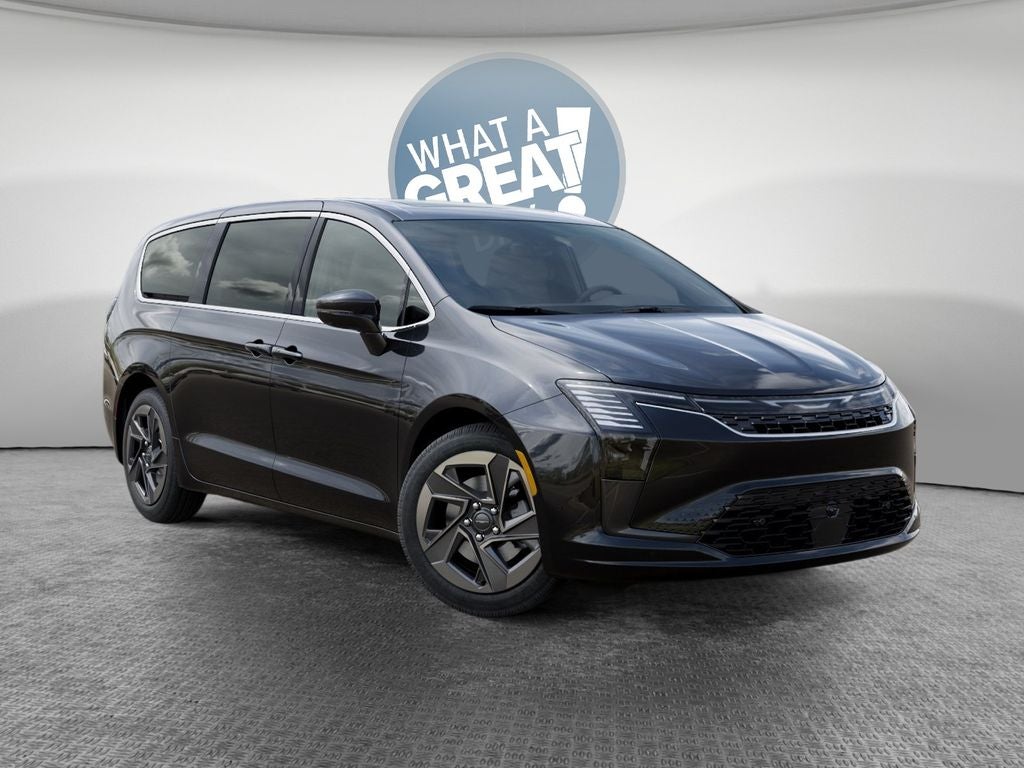 2027 Chrysler Pacifica Limited AWD's photo