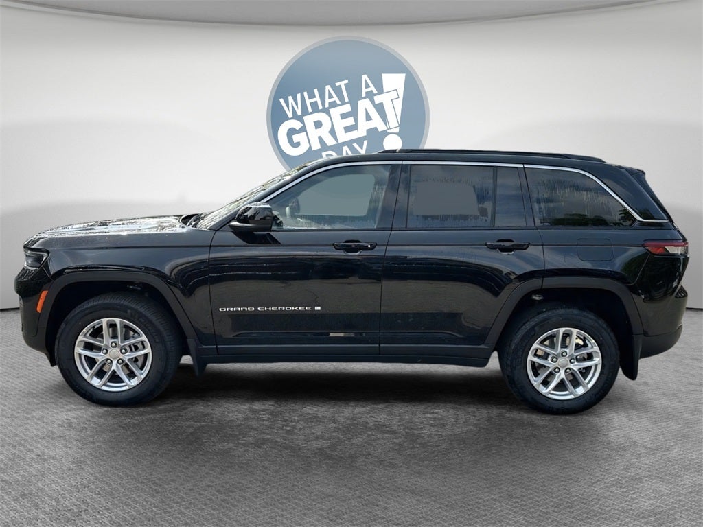 2025 Jeep Grand Cherokee Base
