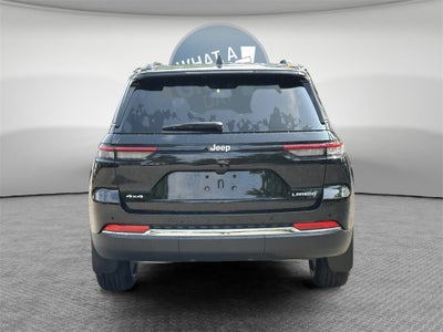 2025 Jeep Grand Cherokee Base