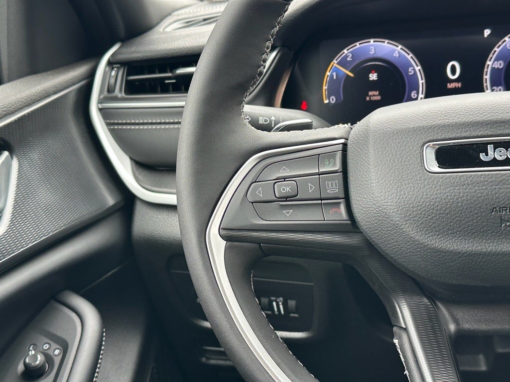 2025 Jeep Grand Cherokee Laredo X