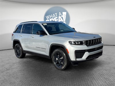 2026 Jeep Grand Cherokee Laredo