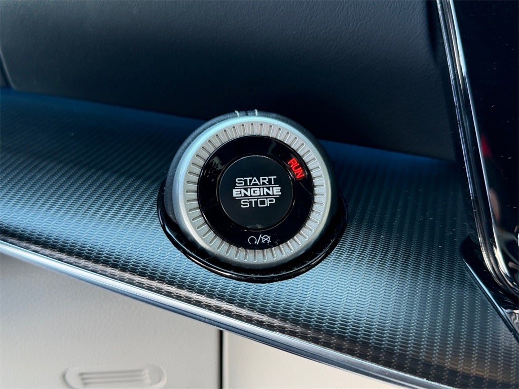 2026 Jeep Grand Wagoneer Base