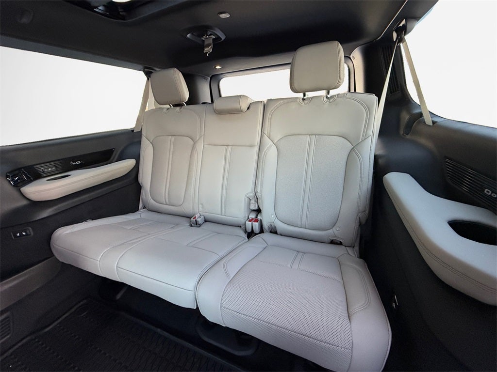 2026 Jeep Grand Wagoneer Base