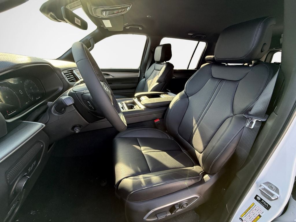 2026 Jeep Grand Wagoneer Base