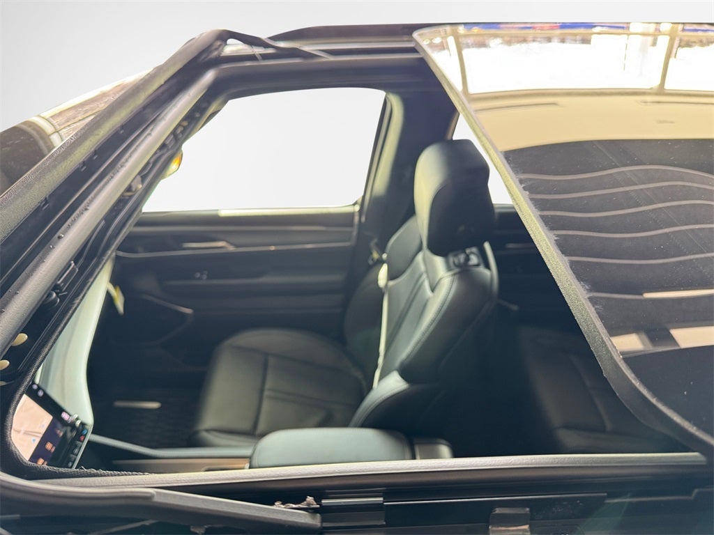 2026 Jeep Grand Wagoneer Base