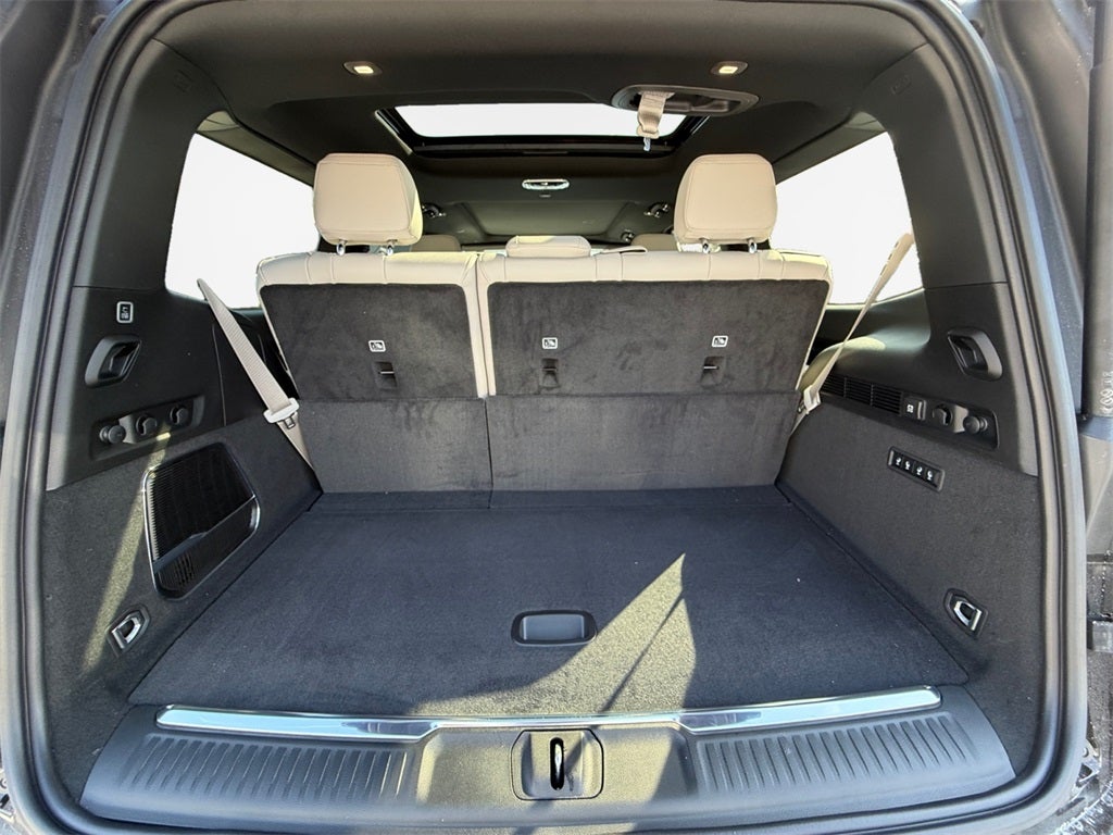 2026 Jeep Grand Wagoneer Base