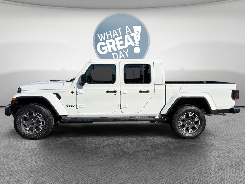 2026 Jeep Gladiator Sahara