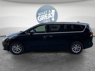 2026 Chrysler Voyager LX