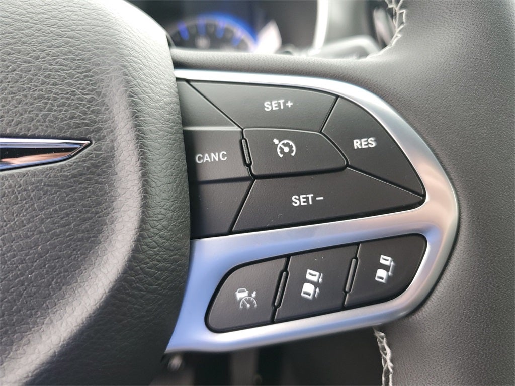 2026 Chrysler Voyager LX