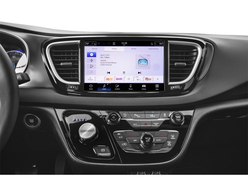 2026 Chrysler Voyager LX