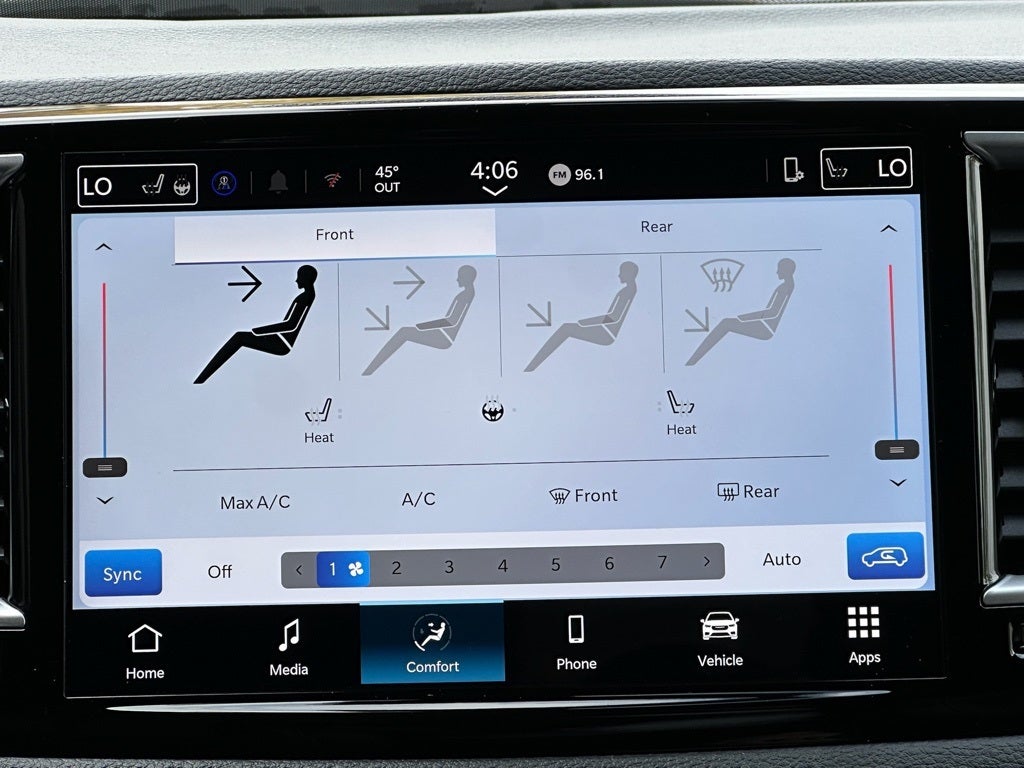 2026 Chrysler Pacifica Select