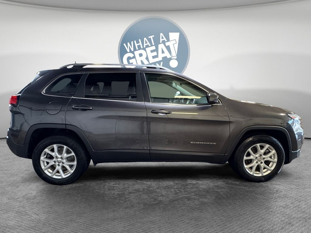 Used 2018 Jeep Cherokee Latitude Plus with VIN 1C4PJMLB9JD500488 for sale in Irwin, PA