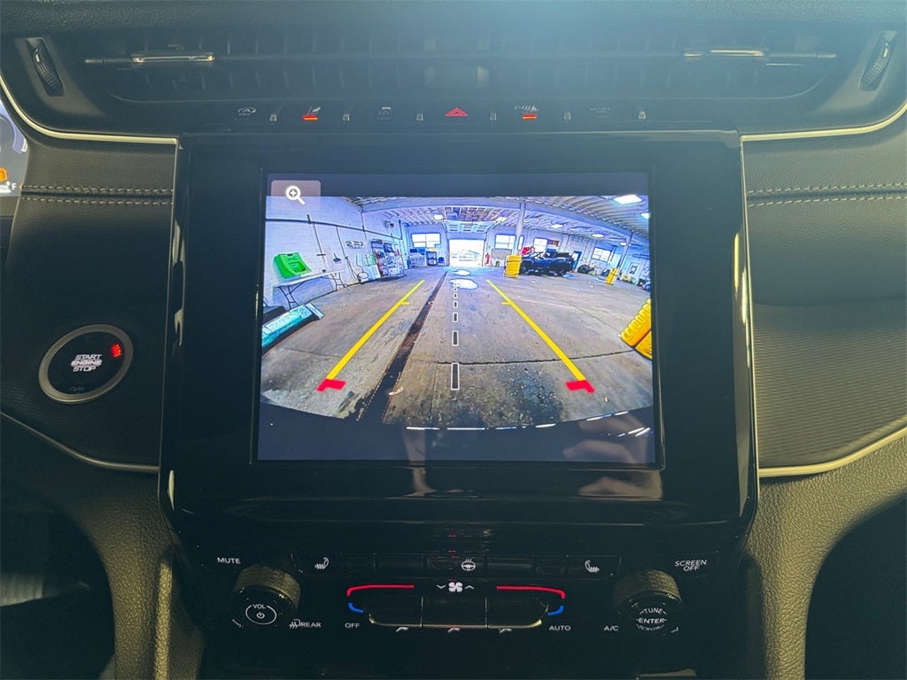 2025 Jeep Grand Cherokee Laredo X