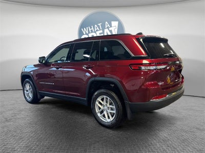 2025 Jeep Grand Cherokee Base