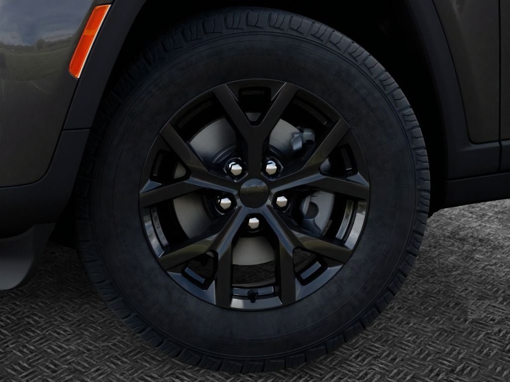 2026 Jeep Grand Cherokee Laredo Altitude