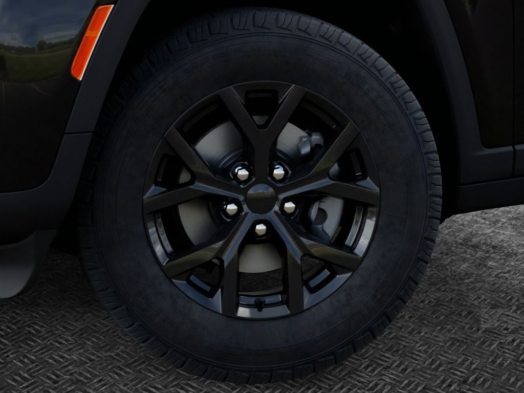 2026 Jeep Grand Cherokee Laredo Altitude