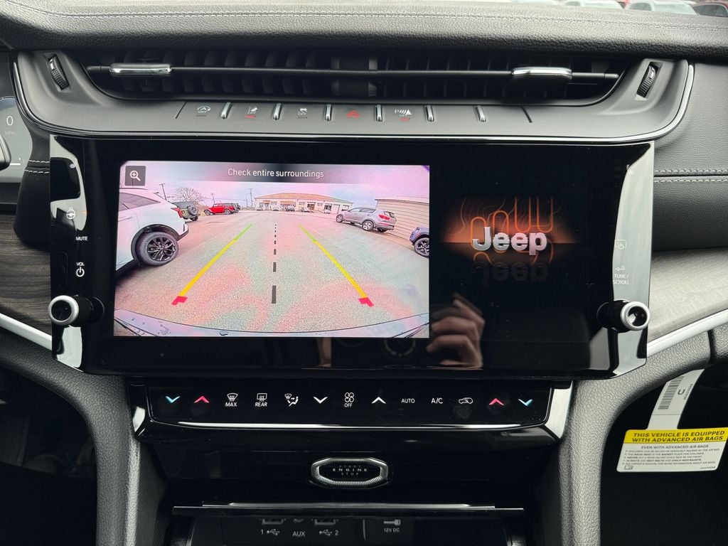 2026 Jeep Grand Cherokee Laredo