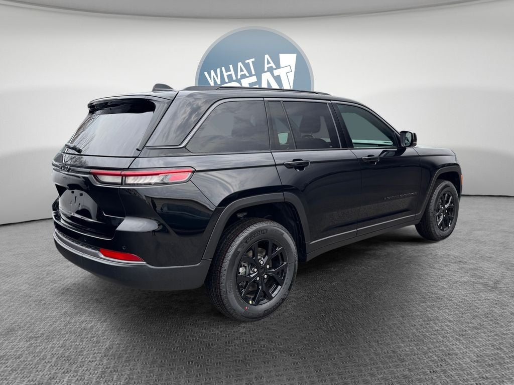 2026 Jeep Grand Cherokee Laredo