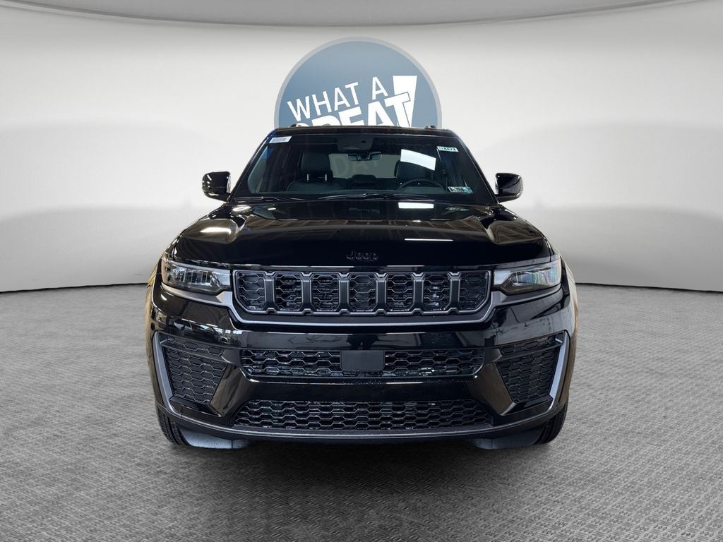 2026 Jeep Grand Cherokee Laredo
