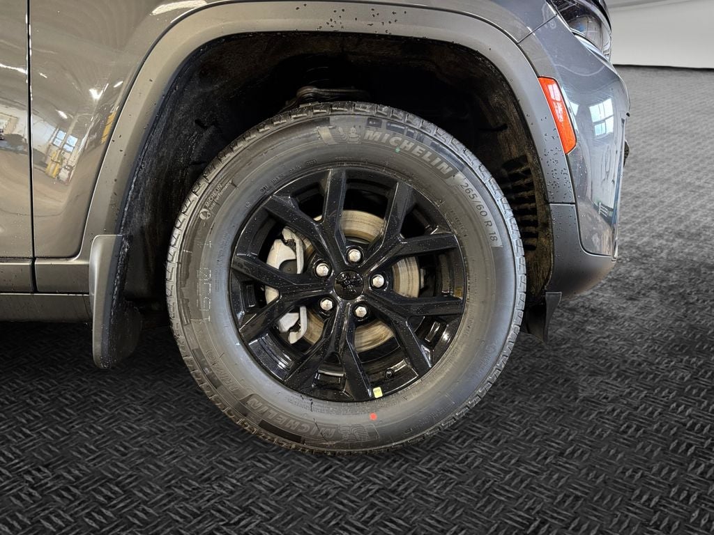 2026 Jeep Grand Cherokee Laredo