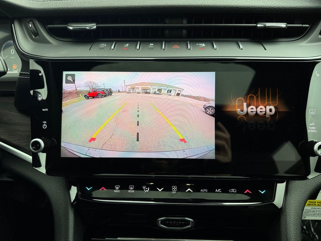 2026 Jeep Grand Cherokee Laredo