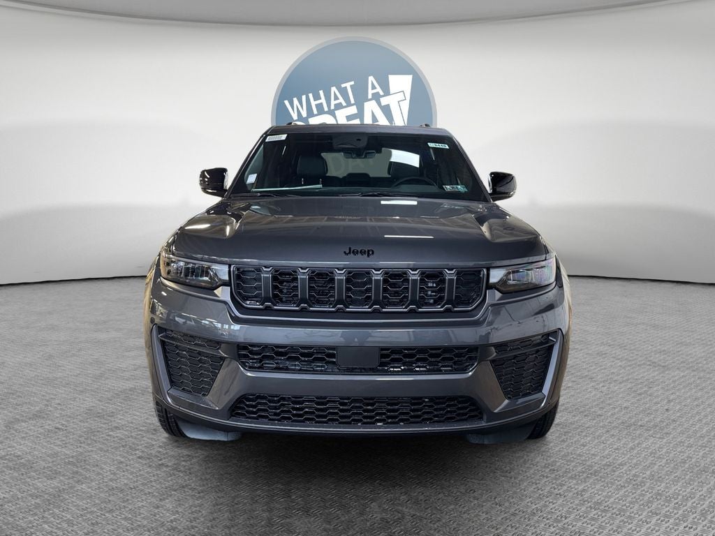 2026 Jeep Grand Cherokee Laredo