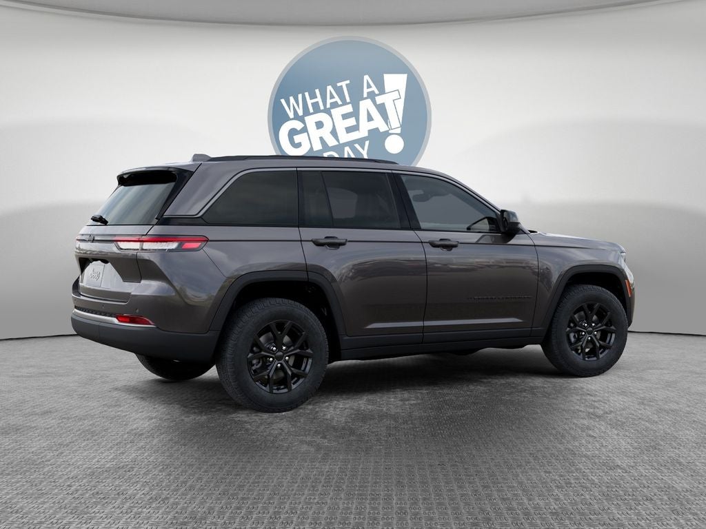 2026 Jeep Grand Cherokee Laredo