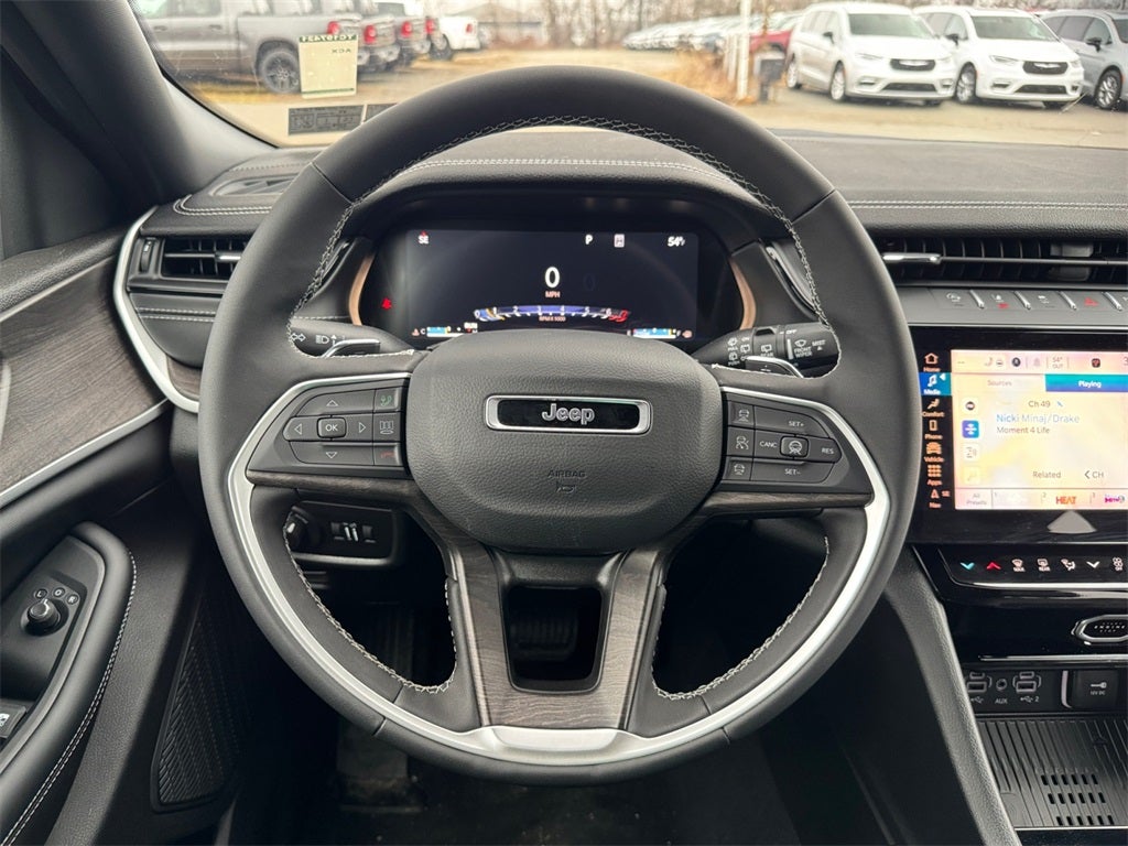 2026 Jeep Grand Cherokee Laredo