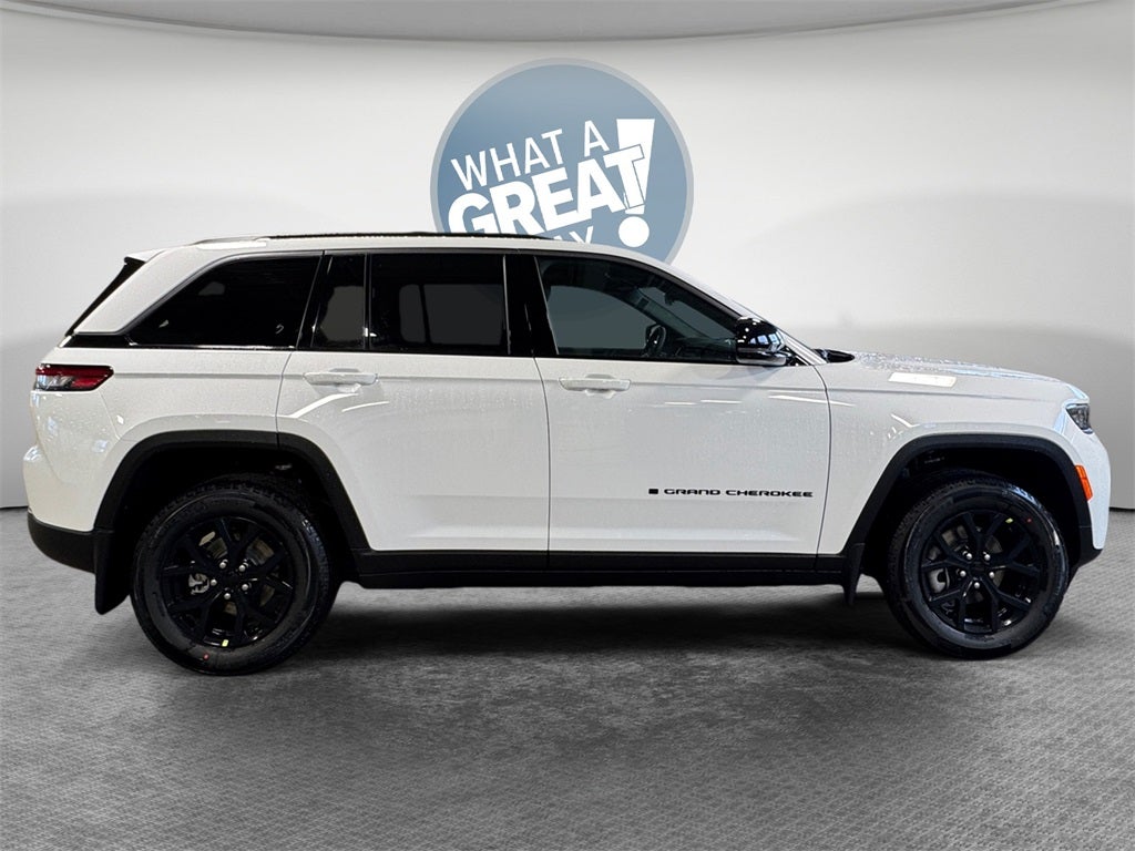 2026 Jeep Grand Cherokee Laredo