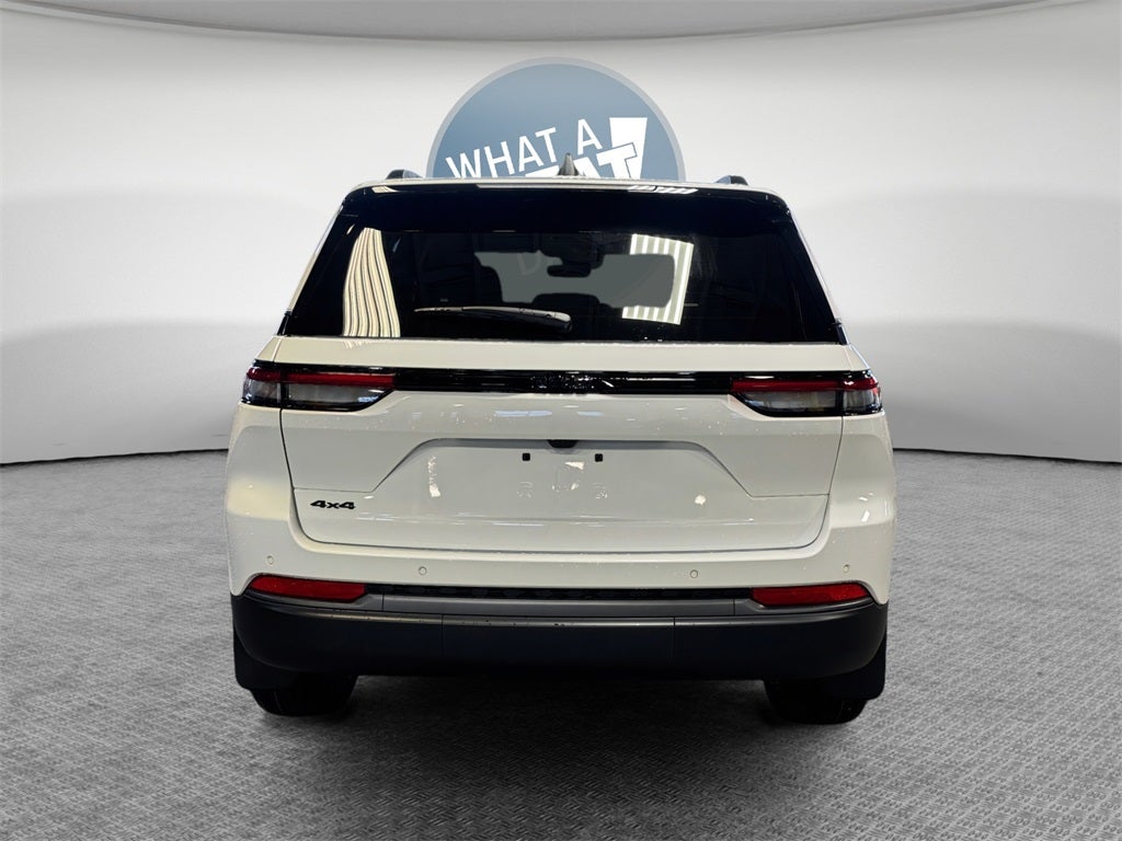 2026 Jeep Grand Cherokee Laredo