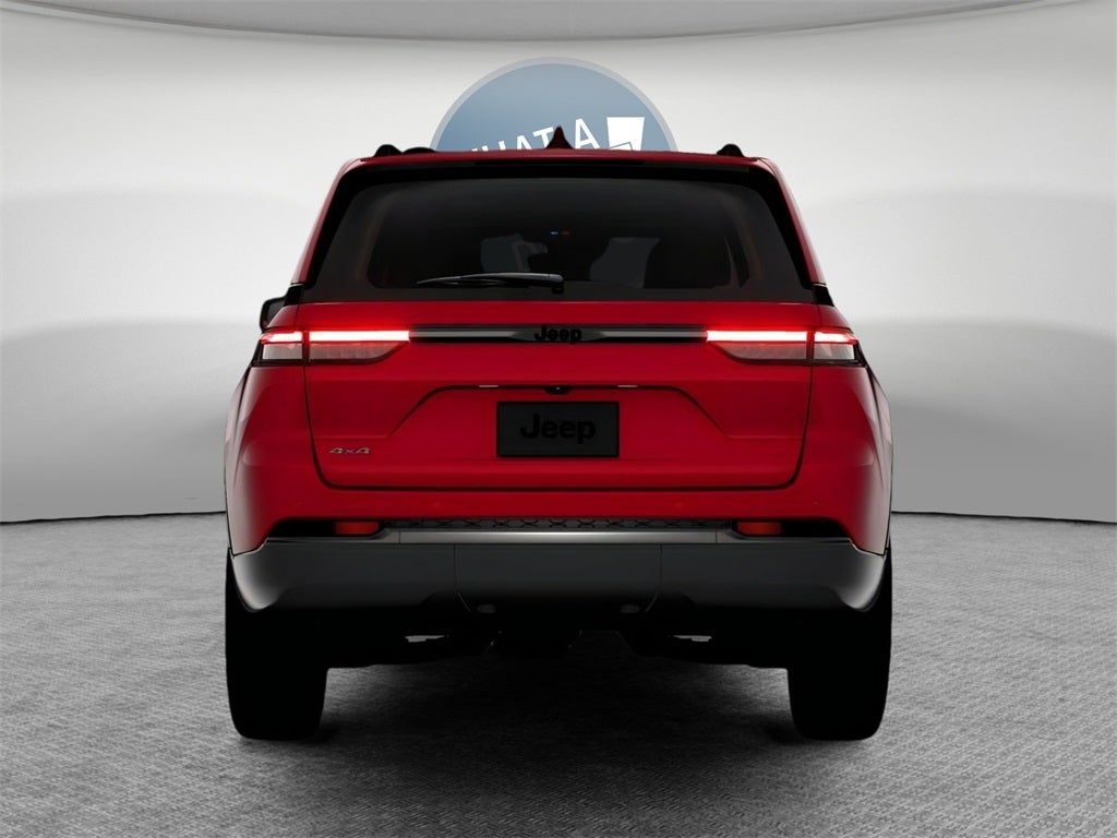 2026 Jeep Grand Cherokee Laredo