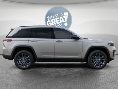 2026 Jeep Grand Cherokee Base