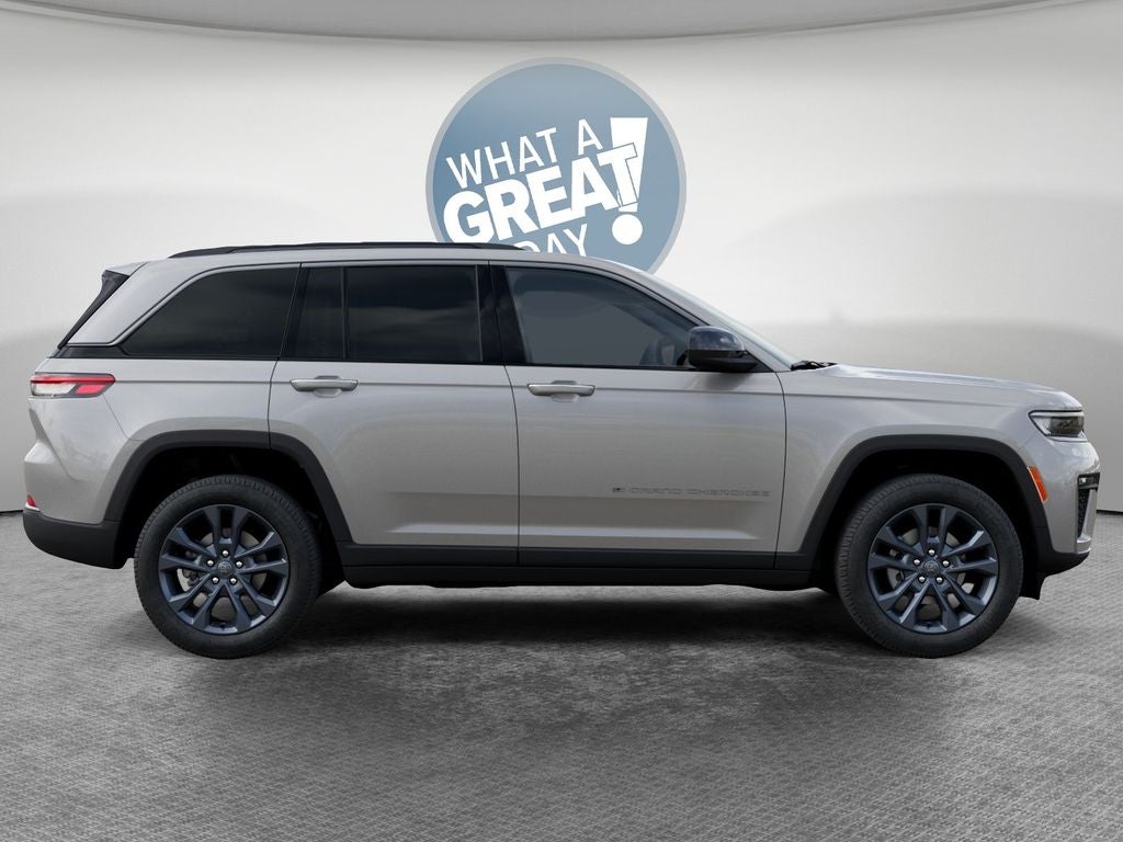 2026 Jeep Grand Cherokee Base