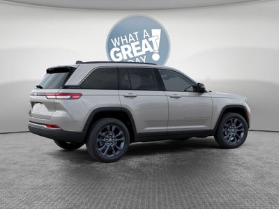2026 Jeep Grand Cherokee Base