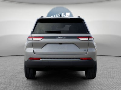 2026 Jeep Grand Cherokee Base