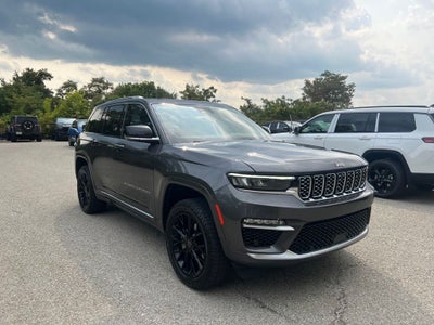 2022 Jeep Grand Cherokee Summit