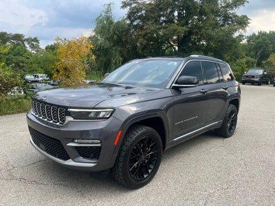 2022 Jeep Grand Cherokee Summit