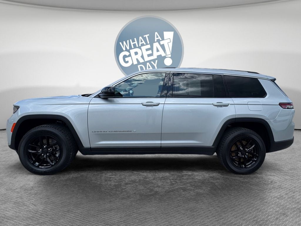 2023 Jeep Grand Cherokee L Laredo