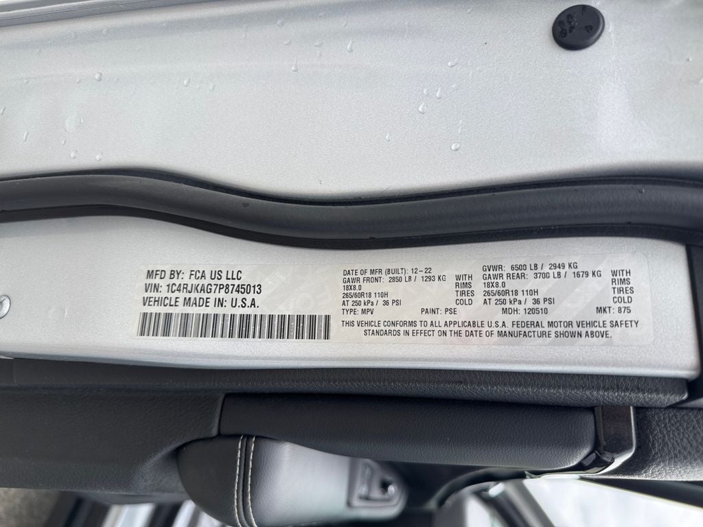 2023 Jeep Grand Cherokee L Laredo