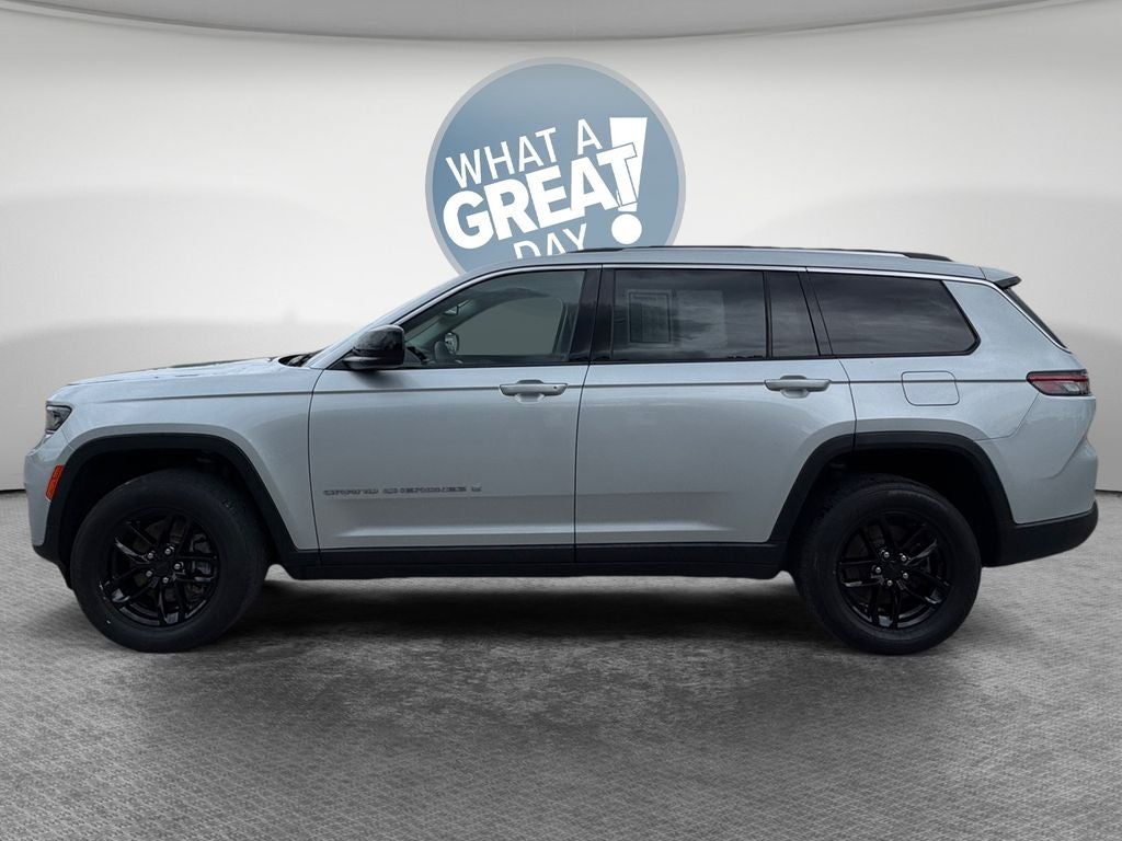2023 Jeep Grand Cherokee L Laredo