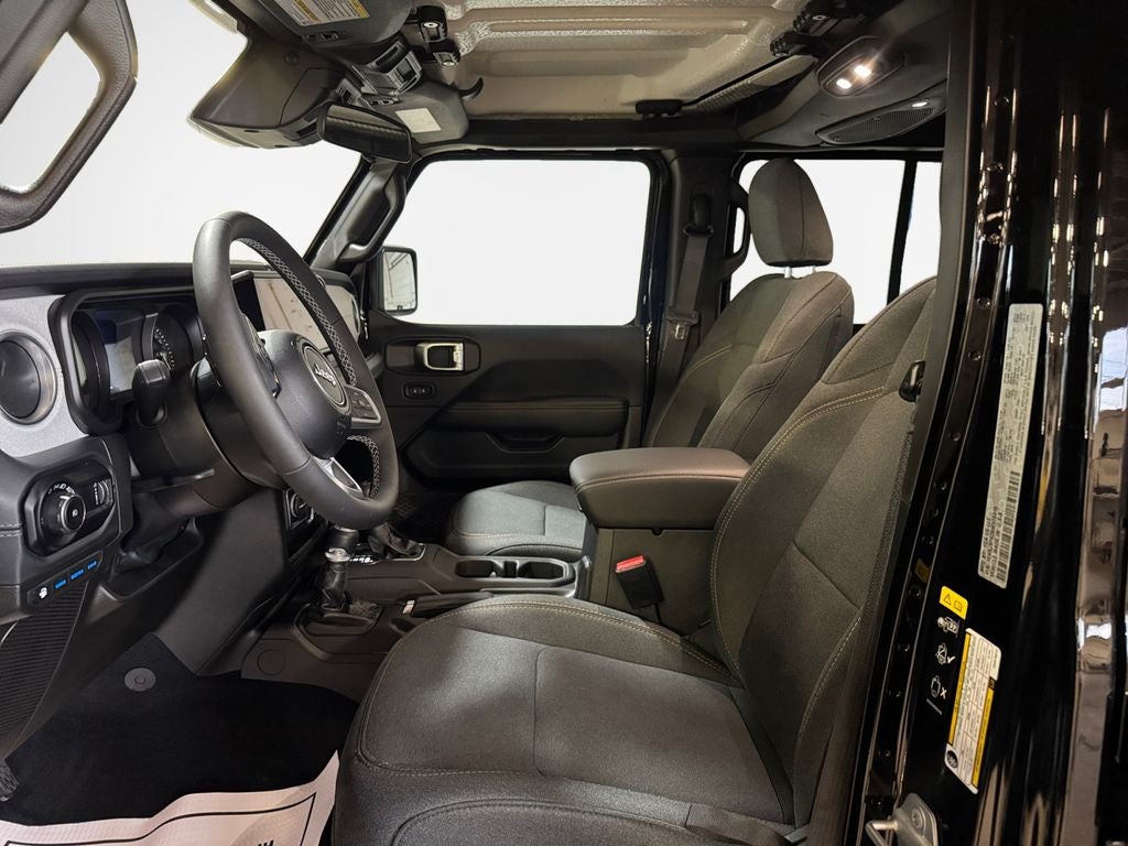 2025 Jeep Wrangler Sahara 4xe