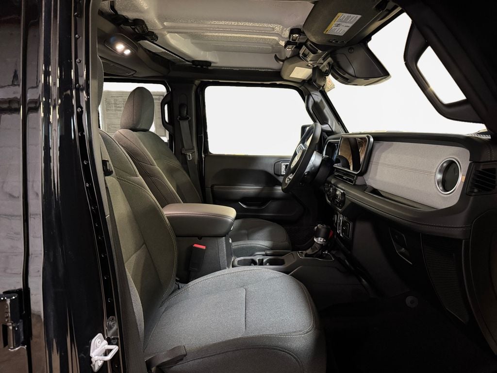 2025 Jeep Wrangler Sahara 4xe