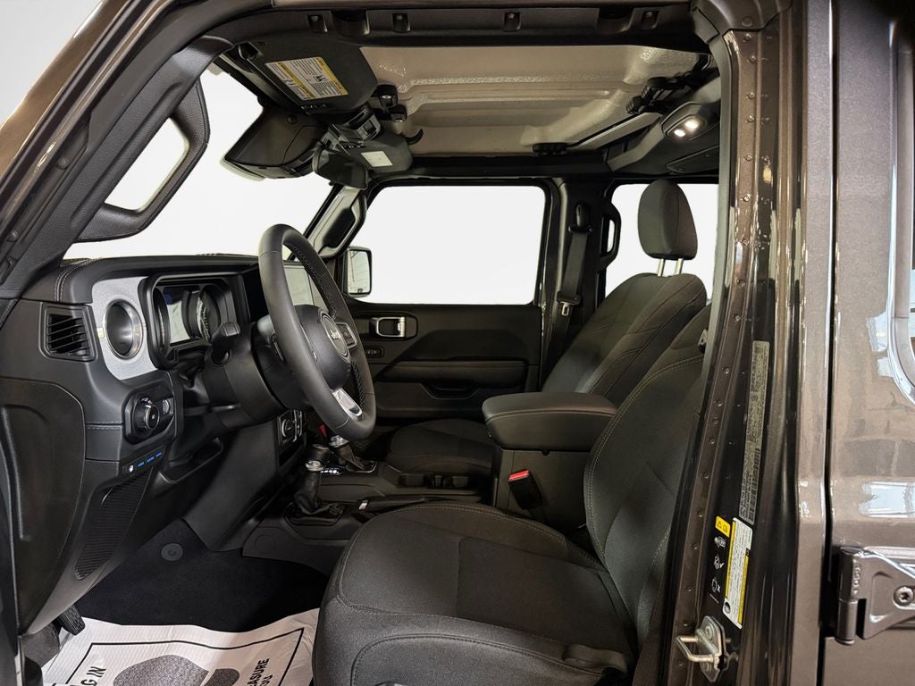 2025 Jeep Wrangler Sahara 4xe