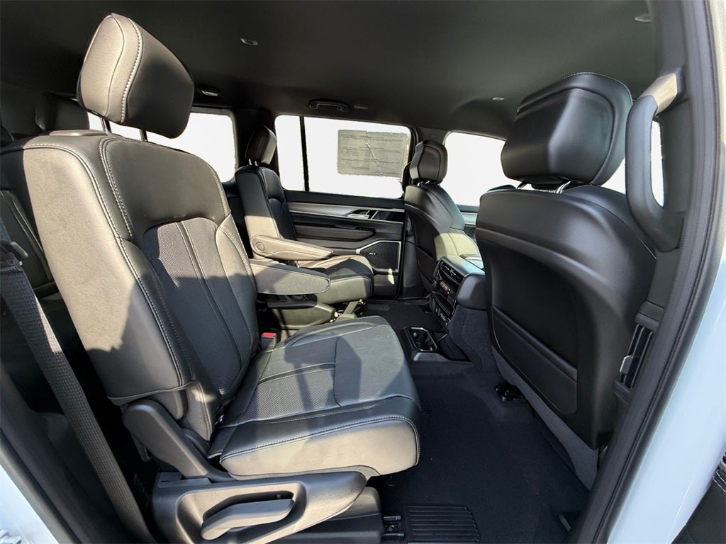 2026 Jeep Grand Wagoneer Base