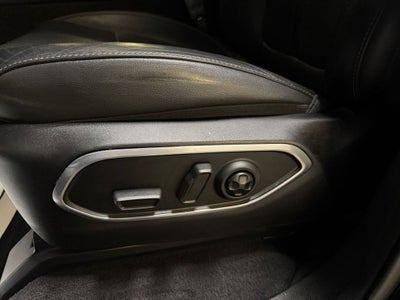 2024 Jeep Wagoneer Base