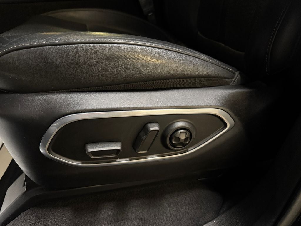 2024 Jeep Wagoneer Base