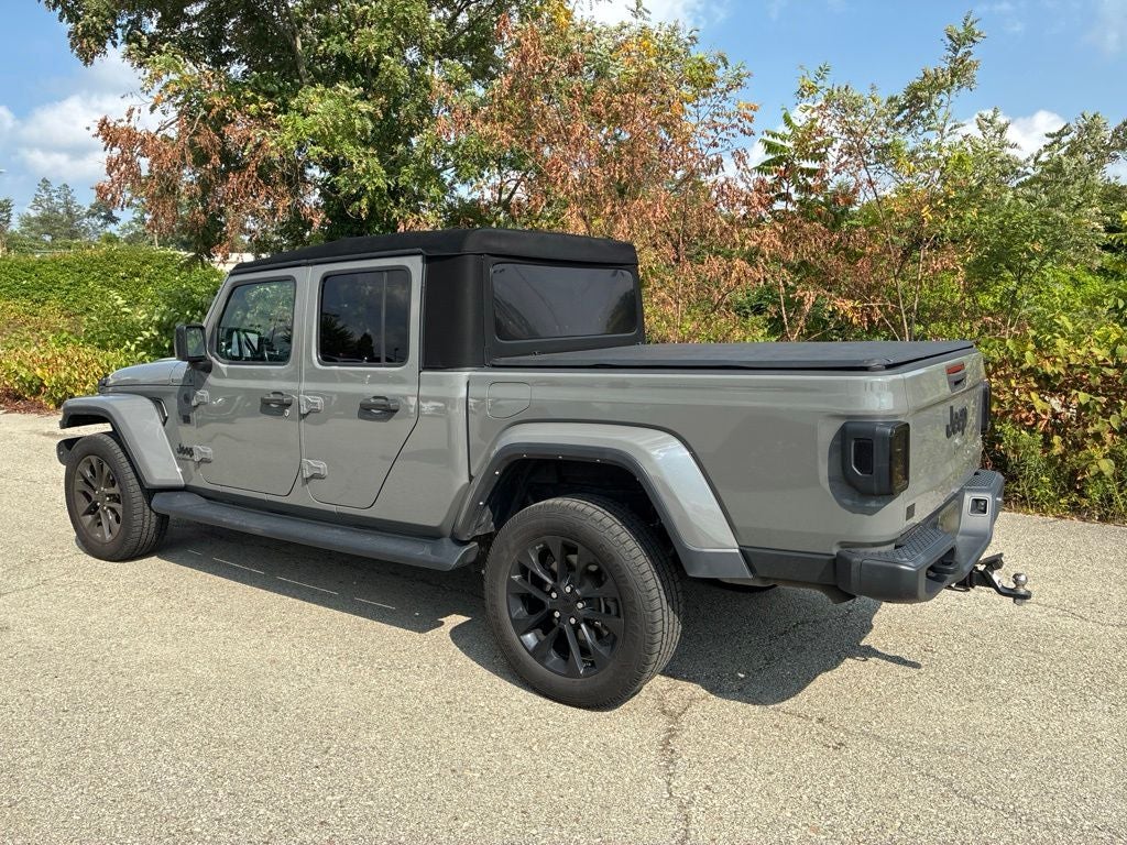 2022 Jeep Gladiator Sport
